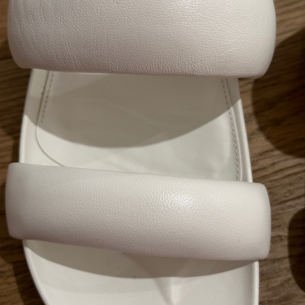 cole Haan slide - Picture 3 of 7